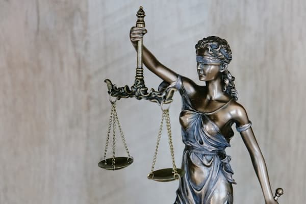 Правна AI рецепционерка